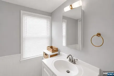 108 Ottawa Hasbrouck Heights NJ 07604
