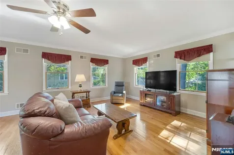 678 Millbrook Road River Edge NJ 07661