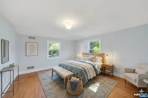678 Millbrook Road River Edge NJ 07661