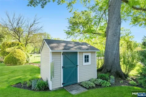 678 Millbrook Road River Edge NJ 07661