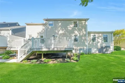 678 Millbrook Road River Edge NJ 07661