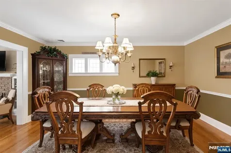 7 Wayland Drive Verona NJ 07044