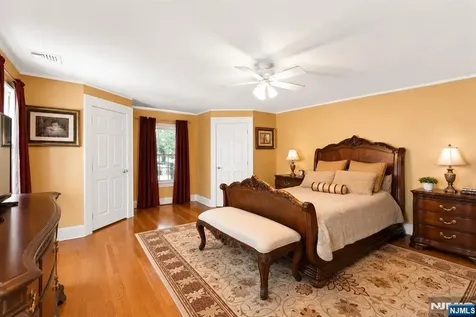 7 Wayland Drive Verona NJ 07044