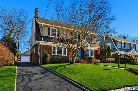 7 Wayland Drive Verona NJ 07044