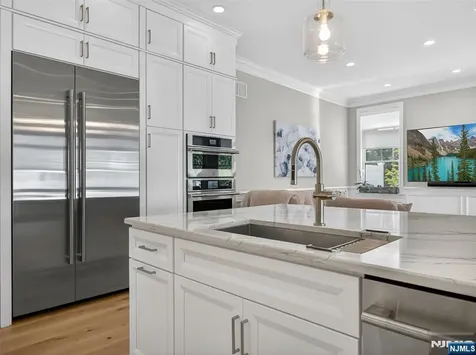 19 Woodmont Circle River Vale NJ 07675