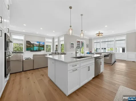 19 Woodmont Circle River Vale NJ 07675