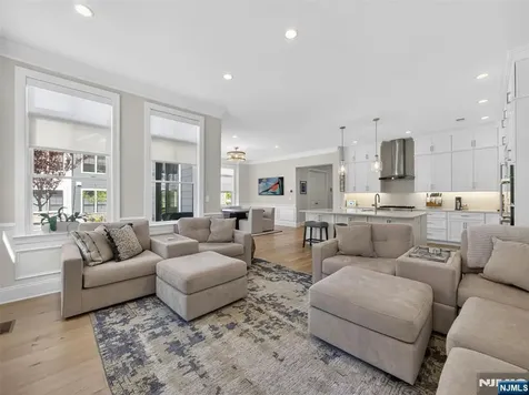 19 Woodmont Circle River Vale NJ 07675