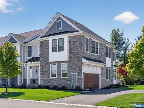 19 Woodmont Circle River Vale NJ 07675