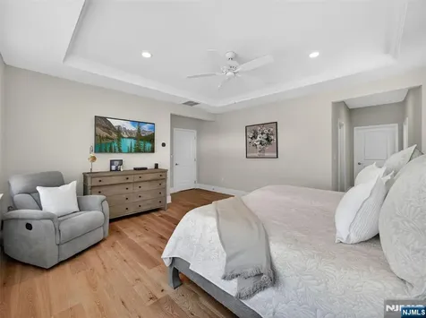 19 Woodmont Circle River Vale NJ 07675