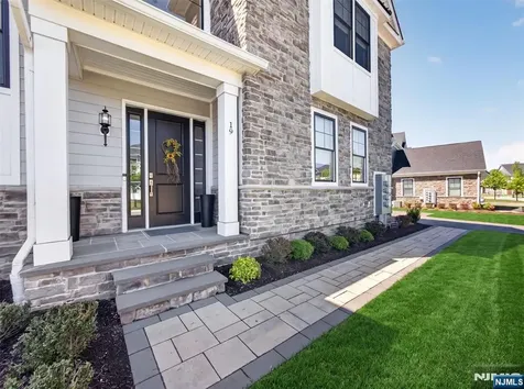 19 Woodmont Circle River Vale NJ 07675