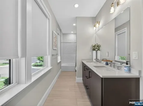 19 Woodmont Circle River Vale NJ 07675