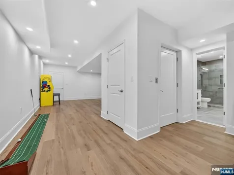 19 Woodmont Circle River Vale NJ 07675