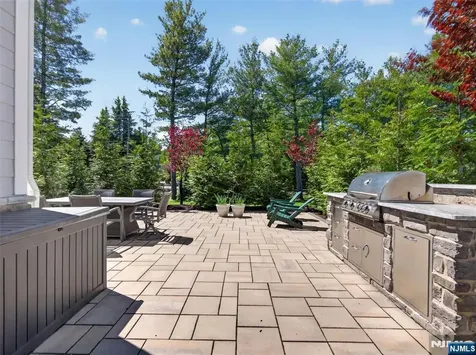 19 Woodmont Circle River Vale NJ 07675