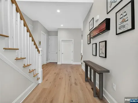 19 Woodmont Circle River Vale NJ 07675