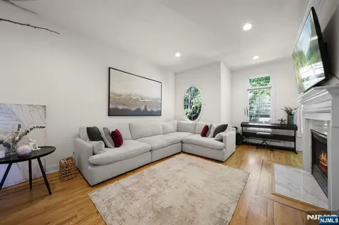 218 County Road Tenafly NJ 07670