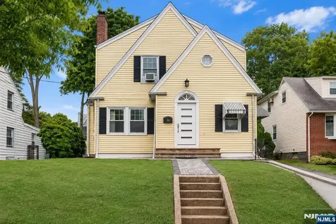 874 Elm Avenue River Edge NJ 07661