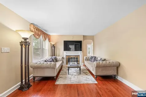874 Elm Avenue River Edge NJ 07661