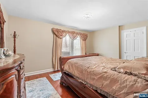 874 Elm Avenue River Edge NJ 07661