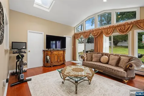 874 Elm Avenue River Edge NJ 07661