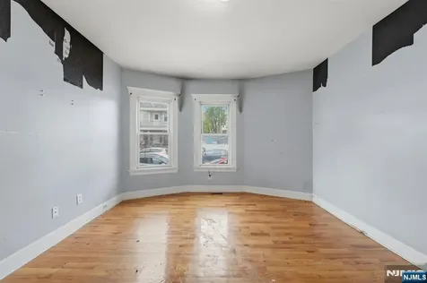 74 Hamilton Street East Orange NJ 07017