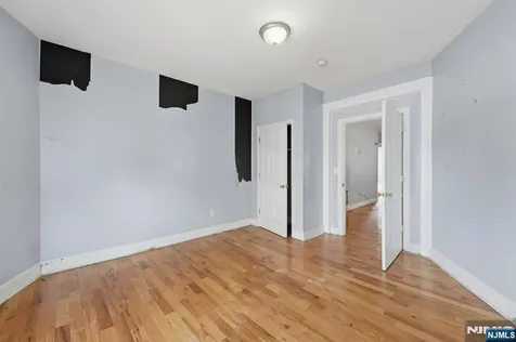 74 Hamilton Street East Orange NJ 07017