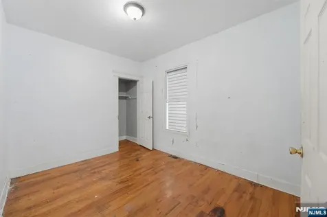 74 Hamilton Street East Orange NJ 07017