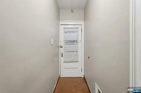 74 Hamilton Street East Orange NJ 07017