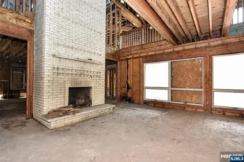 962 Arapaho Trail Franklin Lakes NJ 07417