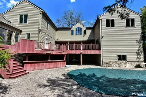 962 Arapaho Trail Franklin Lakes NJ 07417