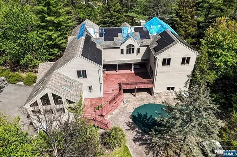 962 Arapaho Trail Franklin Lakes NJ 07417