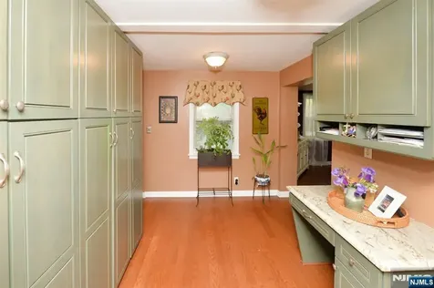 65 Clover Court New Milford NJ 07646
