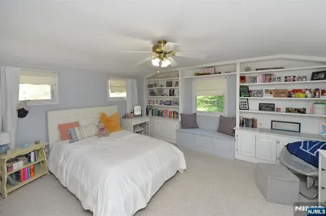65 Clover Court New Milford NJ 07646