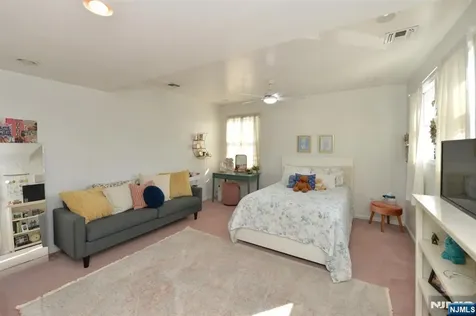 65 Clover Court New Milford NJ 07646