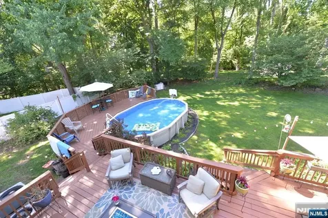 65 Clover Court New Milford NJ 07646