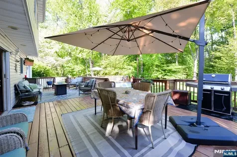 65 Clover Court New Milford NJ 07646