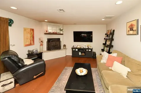 65 Clover Court New Milford NJ 07646