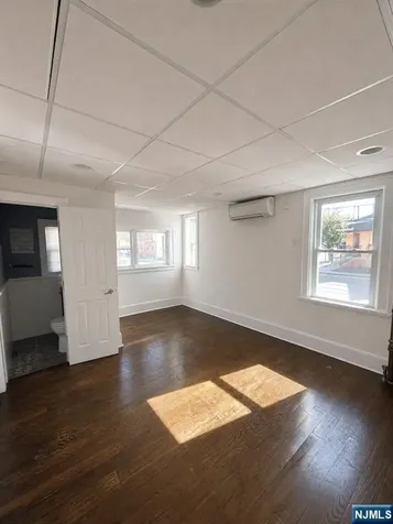 194 Main Street New Milford NJ 07646