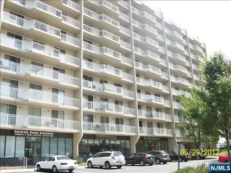1055 River Edgewater NJ 07020