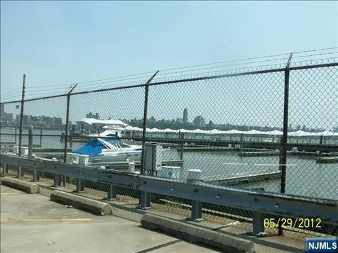 1055 River Edgewater NJ 07020
