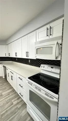 1055 River Edgewater NJ 07020