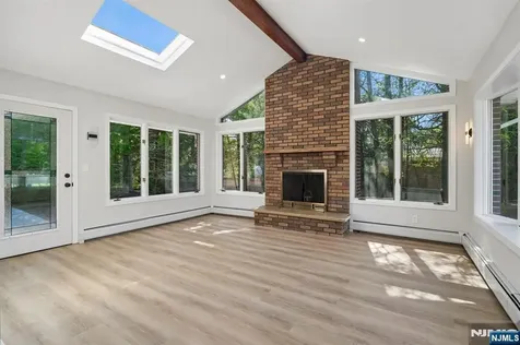 11 Raymond Street Englewood Cliffs NJ 07632
