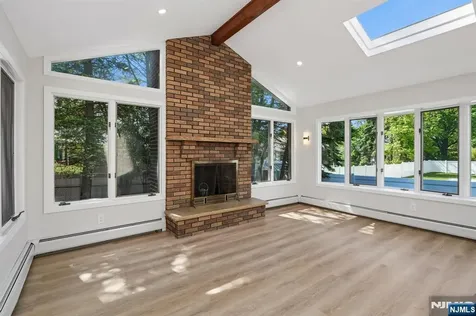 11 Raymond Street Englewood Cliffs NJ 07632