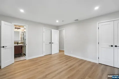 11 Raymond Street Englewood Cliffs NJ 07632