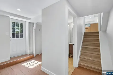 11 Raymond Street Englewood Cliffs NJ 07632
