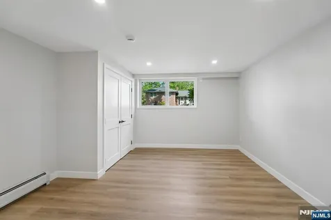 11 Raymond Street Englewood Cliffs NJ 07632