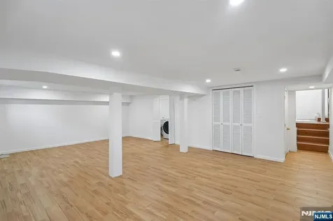 11 Raymond Street Englewood Cliffs NJ 07632