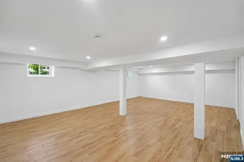 11 Raymond Street Englewood Cliffs NJ 07632