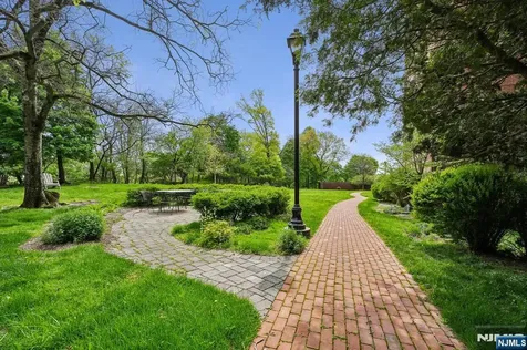 10 Crestmont Road Montclair NJ 07042