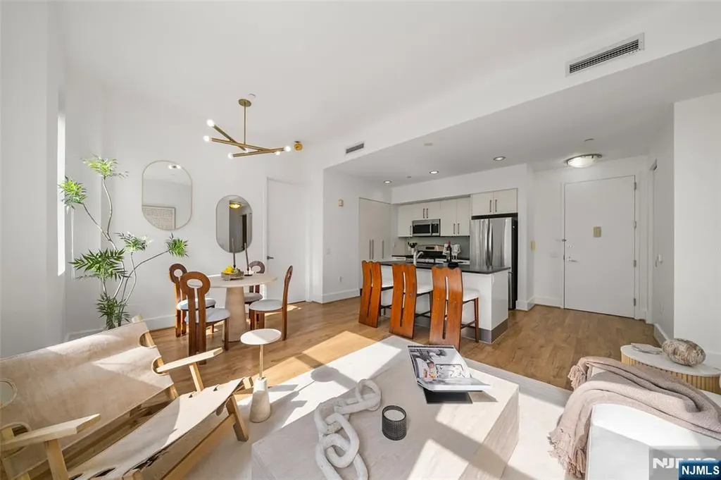 4 Beacon Way Jersey City NJ 07304