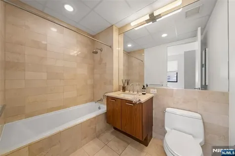 4 Beacon Way Jersey City NJ 07304